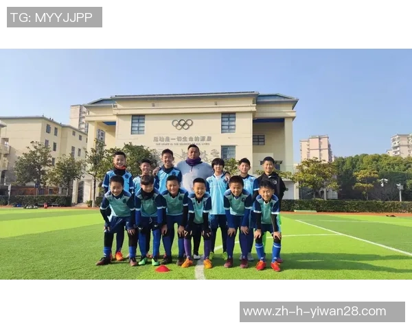 幸运星足球新星杨巍锋简介及其崭露头角的成长历程