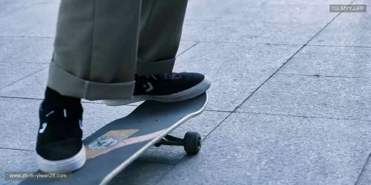 运动潮流触手可及，周边好物让热爱更有型！🎯